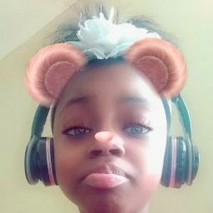 Meet your Posher, Creative